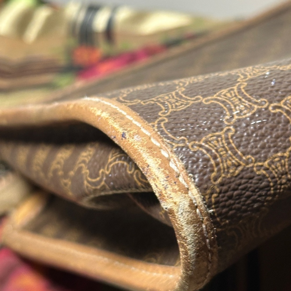 Vintage Celine clutch. - Picture 5 of 13